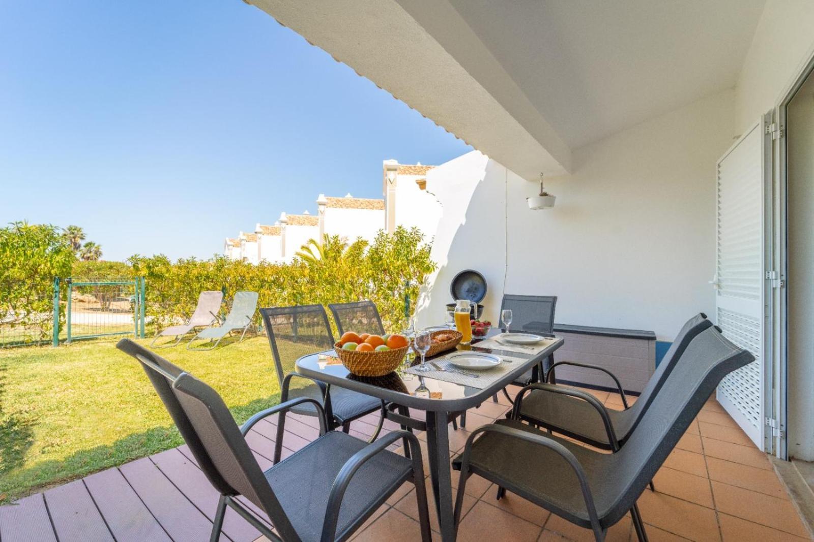 Periquito 2bd Pool Fast Wifi Ac Garden Willa *